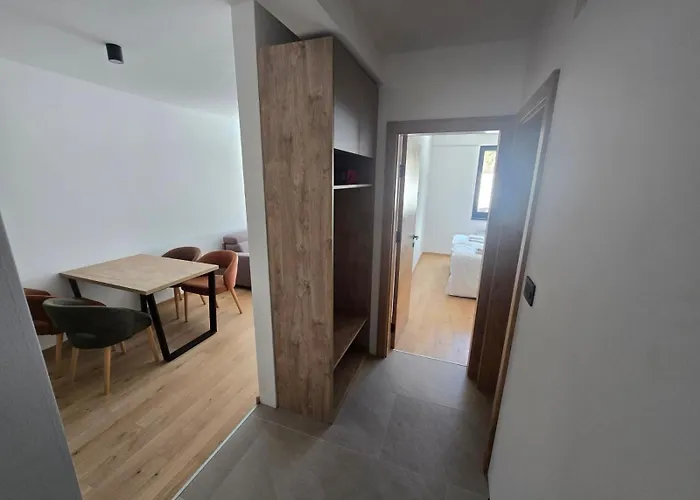 Jahorinska 51 アパート ヤホリナ